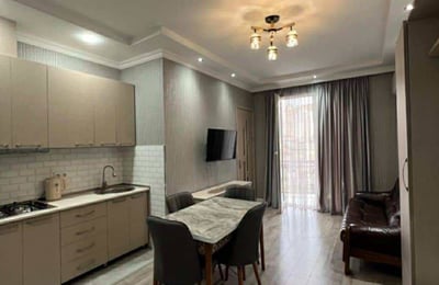 Location d'un appartement meublé et chaleureux de 52 m², Batoumi, Géorgie