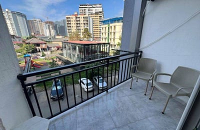 Location d'un appartement meublé et chaleureux de 52 m², Batoumi, Géorgie