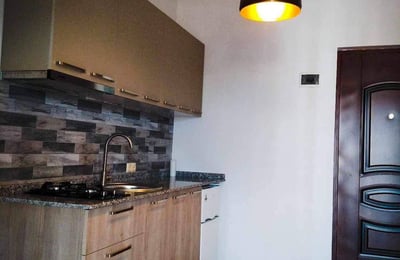 Location d'un appartement fonctionnel meublé, 60 m², Batoumi, Géorgie