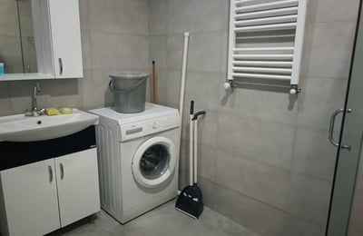 Location d'un appartement confortable meublé avec vue panoramique, 60 m², Batoumi, Géorgie