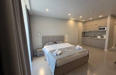 Location d'un studio compact meublé avec vue sur la mer, 37 m², Batoumi, Géorgie