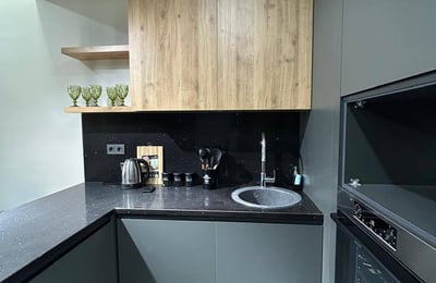 Аренда современной квартиры с видом на море в районе Старого города, 57 м², Батуми, Грузия