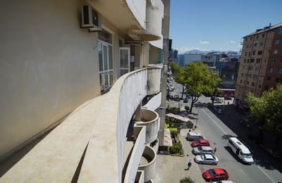 Vermietung einer geräumigen, möblierten Wohnung, 90 m², Batumi, Georgien
