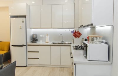 Location d'un appartement lumineux et neuf, 75 m², Batoumi, Géorgie