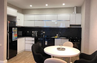 Location d'un appartement luxueux avec vue directe sur la mer, 115 m², Batoumi, Géorgie