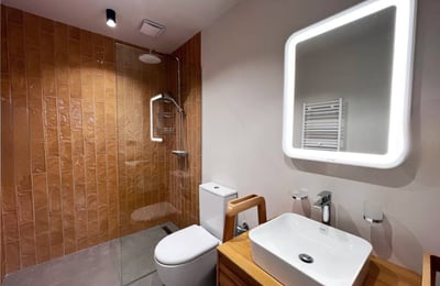 Rent a luxury, designer villa with pool and terrace, 150 m², Batumi, Georgia