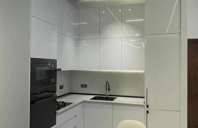 Аренда светлой, комфортной квартиры с балконом, 60 м², Black Sea Towers, Батуми, Грузия
