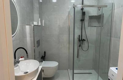 Аренда светлой, комфортной квартиры с балконом, 60 м², Black Sea Towers, Батуми, Грузия
