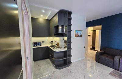 Vermietung einer komfortablen, möblierten Wohnung mit Balkon, 65 m², Batumi, Georgien