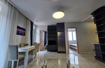 Vermietung einer komfortablen, möblierten Wohnung mit Balkon, 65 m², Batumi, Georgien
