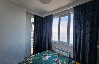 Vermietung einer komfortablen, möblierten Wohnung mit Balkon, 65 m², Batumi, Georgien