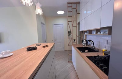 Alquiler de apartamento acogedor и moderno cerca del parque, 55 m², Batumi, Georgia