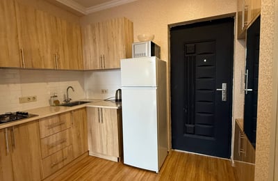 Аренда светлой и уютной студии рядом с парком, 33 м², Батуми, Грузия