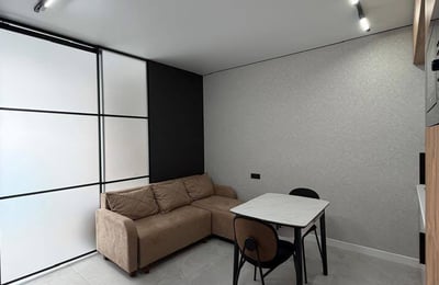 Location d'un appartement élégant et chaleureux, Batumi, Géorgie