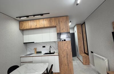 Location d'un appartement élégant et chaleureux, Batumi, Géorgie