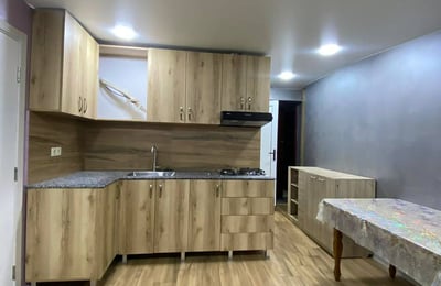 Miete einer komfortablen, möblierten Wohnung, Batumi, Georgien