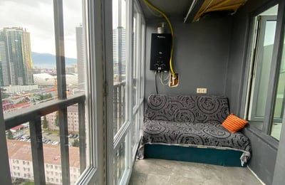 Miete einer komfortablen, möblierten Wohnung, Batumi, Georgien