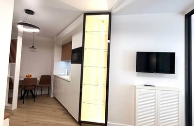Vermietung einer hellen, stilvollen Wohnung, Blu Sky Tower, Batumi, Georgien