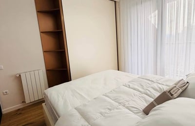 Vermietung einer hellen, stilvollen Wohnung, Blu Sky Tower, Batumi, Georgien