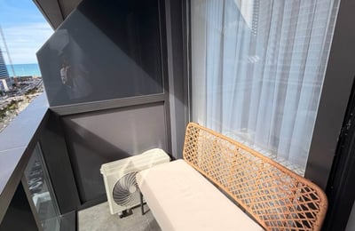 Vermietung einer hellen, stilvollen Wohnung, Blu Sky Tower, Batumi, Georgien