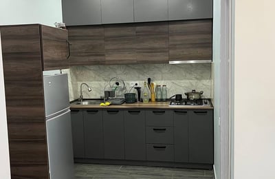 Alquiler de apartamento confortable y amueblado con balcón, Batumi, Georgia