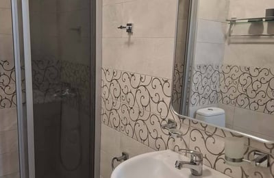 Location d'un appartement lumineux et meublé, 40 m², Batoumi, Géorgie