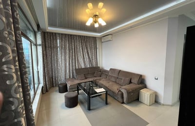 Alquiler de apartamento amueblado junto al mar, 80 m², Batumi, Georgia