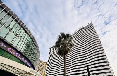 Location d'un studio cosy avec vue sur la mer, Orbi Residence, Batoumi, Géorgie