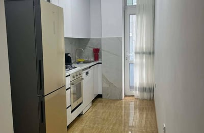 Alquiler de apartamento amplio y confortable, 110 m², Batumi, Georgia