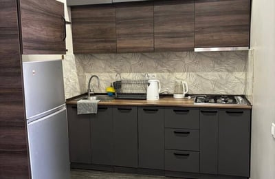 Location d'un appartement cosy et meublé avec balcon, 45 m², Batoumi, Géorgie