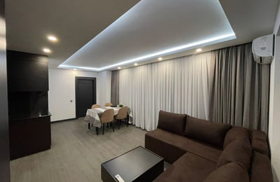 Alquiler de apartamento luminoso y amueblado, 62 m², Batumi, Georgia
