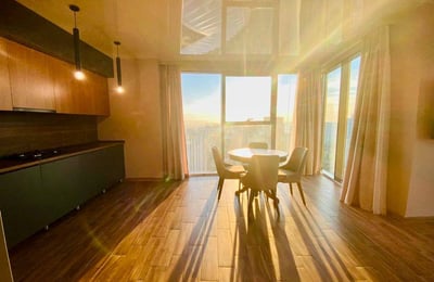 Location d'un appartement lumineux et spacieux avec belle vue, 80 m², Black Sea Tower, Batoumi, Géorgie