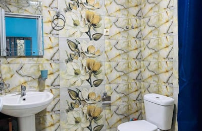 Location d'un appartement confortable et entièrement meublé, Batoumi, Géorgie