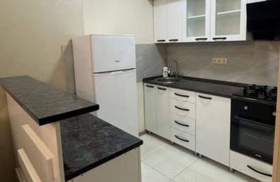 Location d'un appartement spacieux et meublé, 60 m², Batoumi, Géorgie