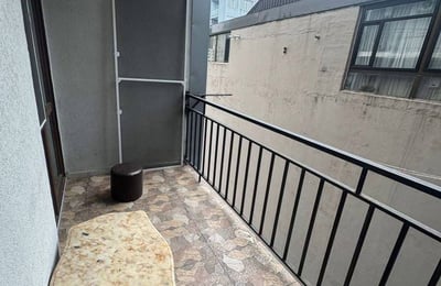 Location d'un appartement spacieux et meublé, 60 m², Batoumi, Géorgie
