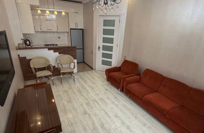 Аренда светлой, комфортной квартиры с балконом, 45 м², Батуми, Грузия