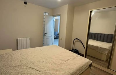 Alquiler de apartamento luminoso y amplio con balcón, Batumi, Georgia