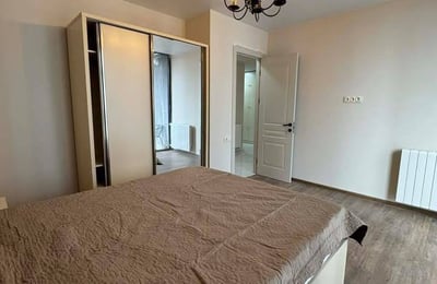 Alquiler de apartamento luminoso y amplio con balcón, Batumi, Georgia