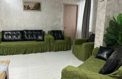 Vermietung einer geräumigen, komfortablen Wohnung mit Balkon, 71 m², Batumi, Georgien