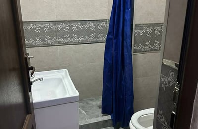 Vermietung einer geräumigen, komfortablen Wohnung mit Balkon, 71 m², Batumi, Georgien