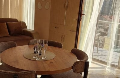 Vermietung einer gemütlichen, geräumigen Wohnung, 90 m², Alt-Batumi, Batumi, Georgien