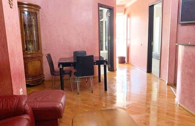 Location d'un appartement lumineux et spacieux, 65 m², Batoumi, Géorgie
