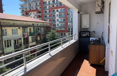 Location d'un appartement lumineux et spacieux, 65 m², Batoumi, Géorgie