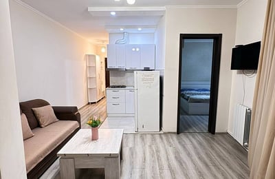 Location d'un appartement meublé et confortable, 45 m², Batoumi, Géorgie