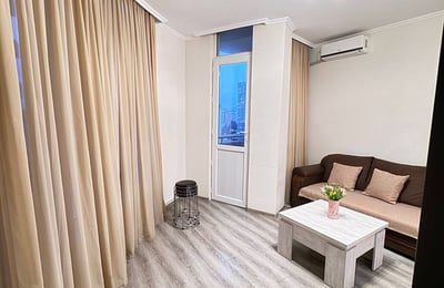 Location d'un appartement meublé et confortable, 45 m², Batoumi, Géorgie