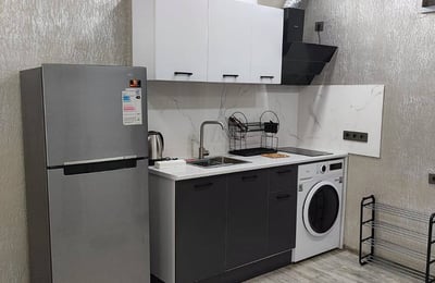 Location d'un studio lumineux, 42 m², Batoumi, Géorgie