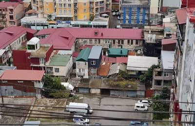 Vermietung einer möblierten, komfortablen Wohnung, 55 m², Batumi, Georgien