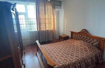 Alquiler de apartamento luminoso y amplio, 70 m², Batumi, Georgia