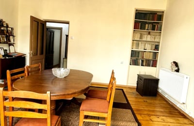 Vermietung einer geräumigen, komfortablen Wohnung, 90 m², Alt-Batumi, Batumi, Georgien