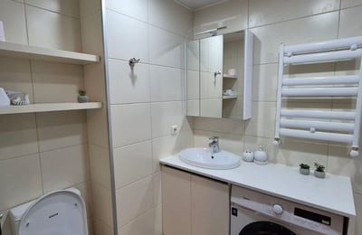 Alquiler de apartamento luminoso y moderno, 52 m², Rainbow, Batumi, Georgia